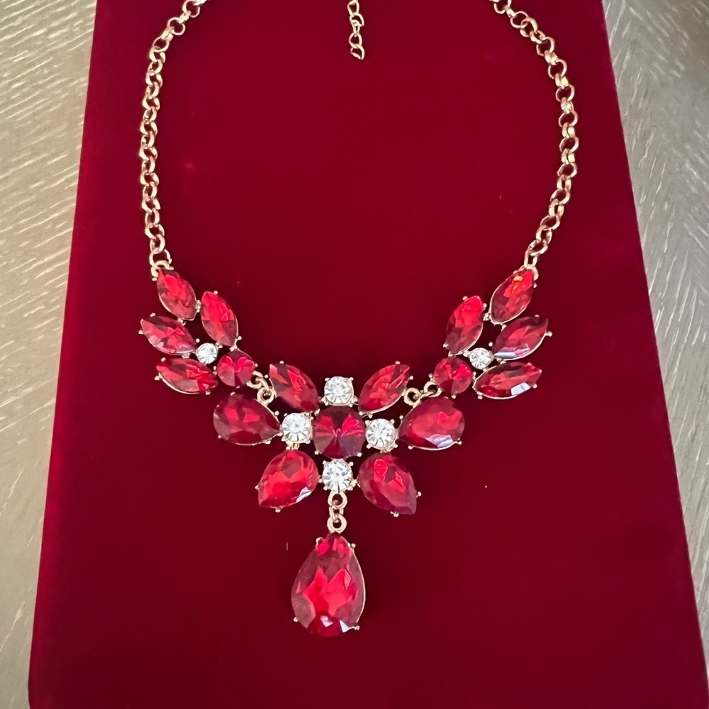 Vintage Necklace - Picture 6 of 6